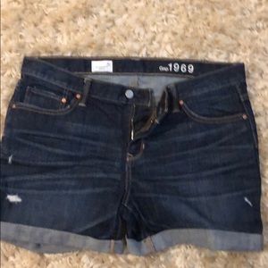 Gap shorts dark wash